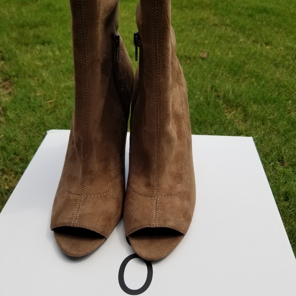 Aldo Heels/Booties - Picture 4 of 7